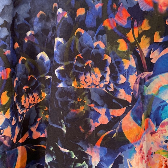 Bardot fit and flare dress. - Picture 4 of 9